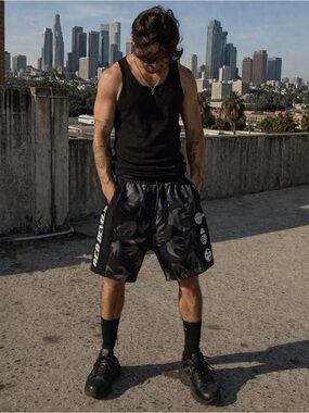 NWT McQ Alexander McQueen Racer Shorts Black Sparrow Print Size M (Oversized)